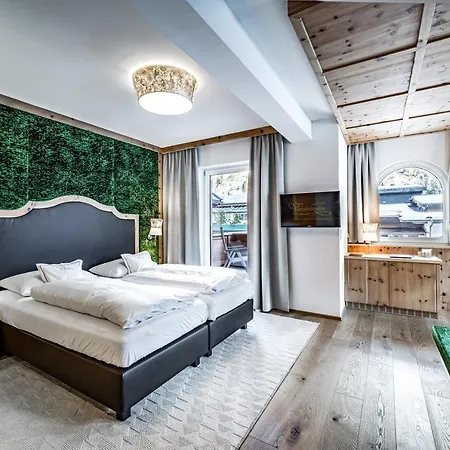 Vierjahreszeiten Hintertux Tux