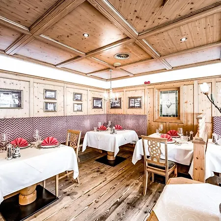 Hotel Vierjahreszeiten Hintertux 4*