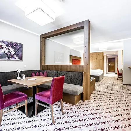 Hotel Vierjahreszeiten Hintertux Tux
