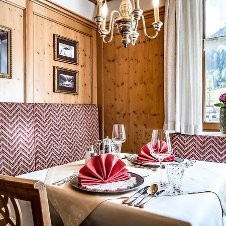 Hotel Vierjahreszeiten Hintertux 4*