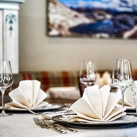 Vierjahreszeiten Hintertux Hotel