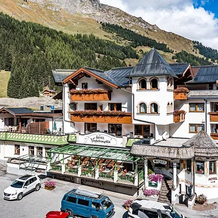 Hotel Vierjahreszeiten Hintertux 4*