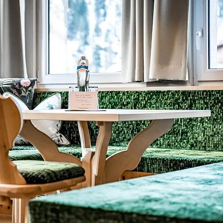 Hotel Vierjahreszeiten Tux