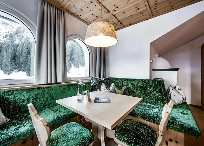 Hotel Vierjahreszeiten Tux