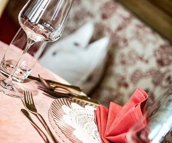 Hotel Vierjahreszeiten Tux