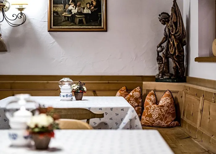 Vierjahreszeiten Hotel