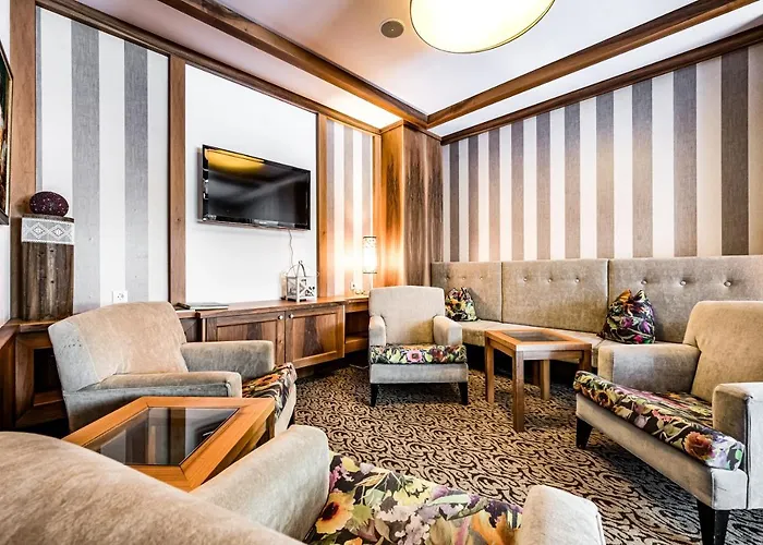 Vierjahreszeiten Hotel 4*