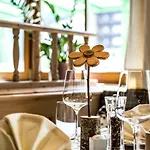 Hotel Vierjahreszeiten Tux