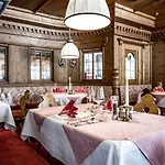 Hotel Vierjahreszeiten Tux