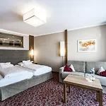 Vierjahreszeiten Hotel Tux