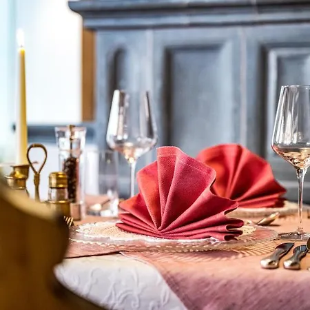 Vierjahreszeiten Szálloda 4*