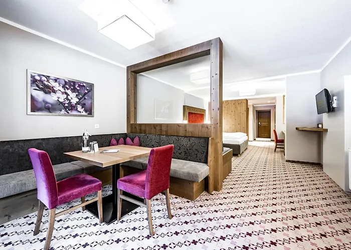 Hotel Vierjahreszeiten Tux