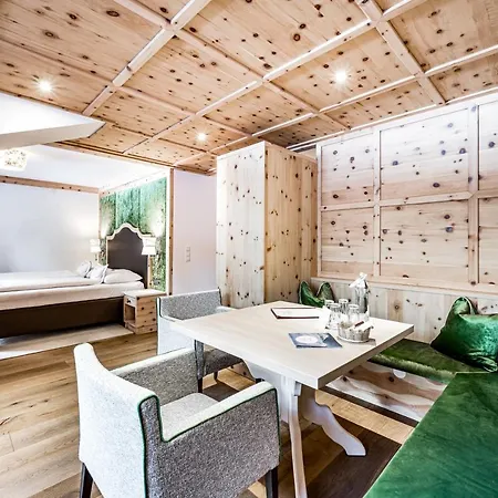 Vierjahreszeiten 4* 턱스