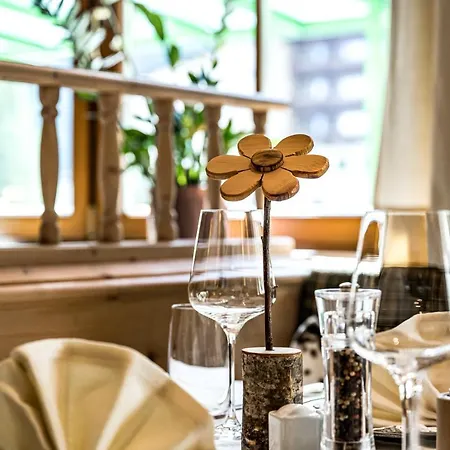 호텔 Vierjahreszeiten 턱스