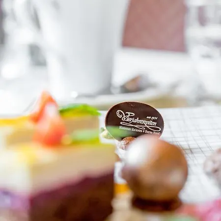 Vierjahreszeiten 4* 턱스