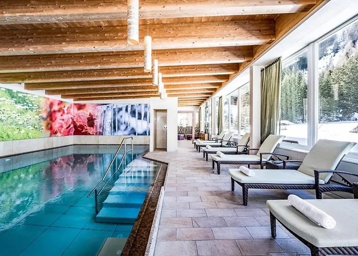 فندق Vierjahreszeiten 4*